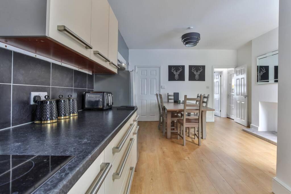 Refurbished Plush Property Great Transport Links Σέφιλντ Εξωτερικό φωτογραφία