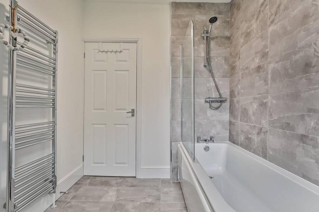 Refurbished Plush Property Great Transport Links Σέφιλντ Εξωτερικό φωτογραφία